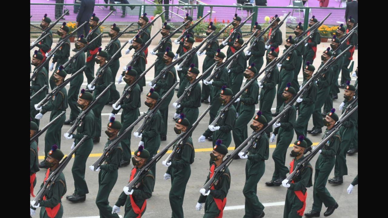Indian Army taking part in a procession during Republic Day parade. Pic/Pallav Paliwal